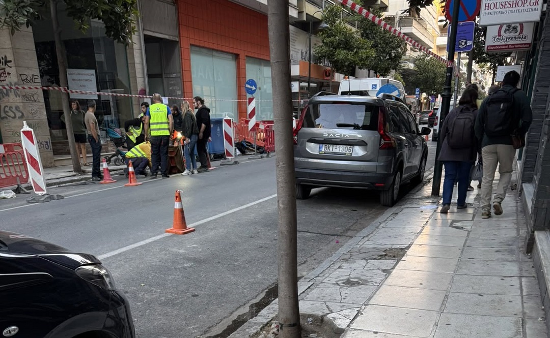 ΛΑΡΙΣΑ - Λάρισα: Γιατί ξηλώθηκε ξανά η άσφαλτος στην Παναγούλη – Ποιος θα αποκαταστήσει τον δρόμο; (βίντεο) ΛΑΡΙΣΑ - Λάρισα: Γιατί ξηλώθηκε ξανά η άσφαλτος στην Παναγούλη – Ποιος θα αποκαταστήσει τον δρόμο; (βίντεο)