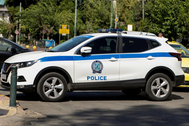 ΚΑΡΔΙΤΣΑ - Καρδίτσα: Παρίσταναν τους λογιστές και άρπαξαν 146.000 ευρώ και κοσμήματα ΚΑΡΔΙΤΣΑ - Καρδίτσα: Παρίσταναν τους λογιστές και άρπαξαν 146.000 ευρώ και κοσμήματα