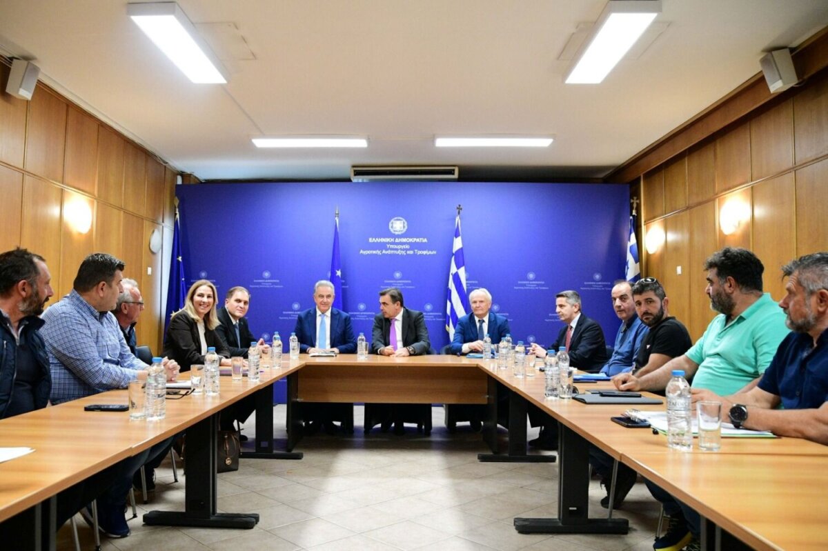 Αγροτικά - Μ. Σχοινάς: Τα προβλήματα της γεωργίας και της κτηνοτροφίας δεν λύνονται με χάιδεμα αυτιών και εύκολες υποσχέσεις Αγροτικά - Μ. Σχοινάς: Τα προβλήματα της γεωργίας και της κτηνοτροφίας δεν λύνονται με χάιδεμα αυτιών και εύκολες υποσχέσεις