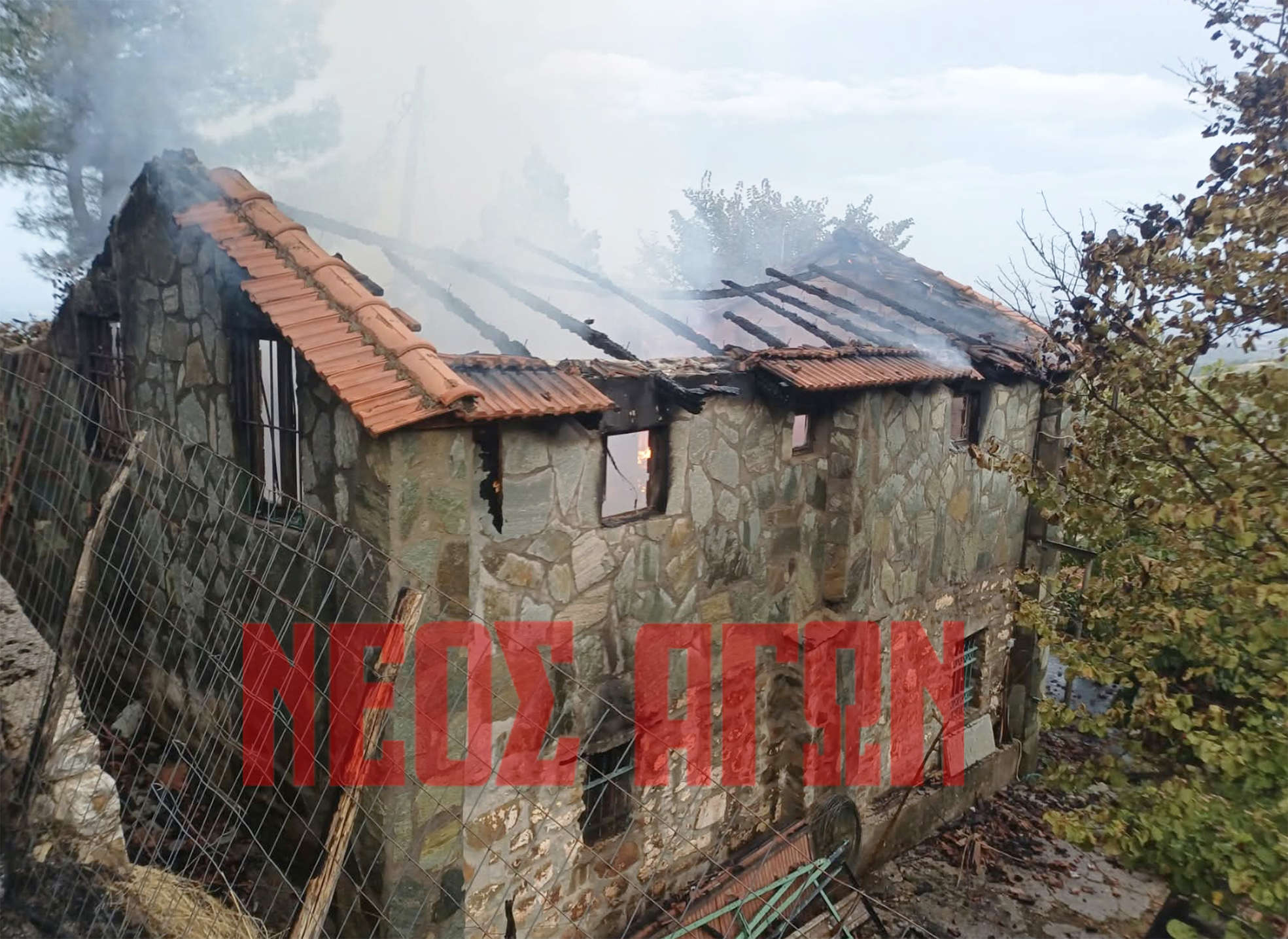 ΚΑΡΔΙΤΣΑ - Πυρκαγιά σε οικία στον Άγιο Γεώργιο Καρδίτσας (ΦΩΤΟ) ΚΑΡΔΙΤΣΑ - Πυρκαγιά σε οικία στον Άγιο Γεώργιο Καρδίτσας (ΦΩΤΟ)