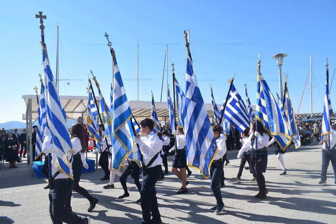 ΒΟΛΟΣ - Οριστική ματαίωση της παρέλασης αύριο στον Βόλο (video) ΒΟΛΟΣ - Οριστική ματαίωση της παρέλασης αύριο στον Βόλο (video)