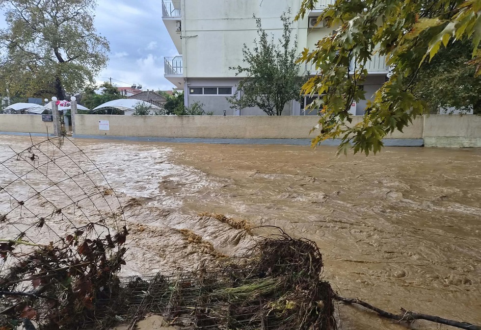 Νότιο Πήλιο: Μετρούν τις πληγές τους μετά τις πλημμύρες – Χωρίς πόσιμο νερό ο Πλατανιάς