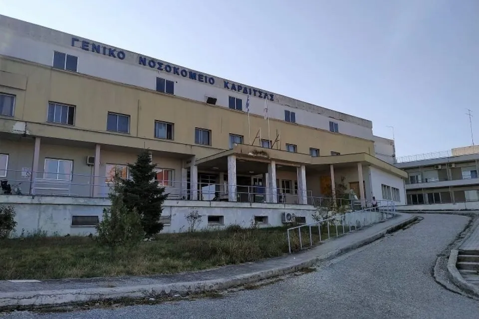 Καταδίκη τριών γιατρών για τον θάνατο 33χρονου κατά τη διακομιδή από την Καρδίτσα στη Λάρισα