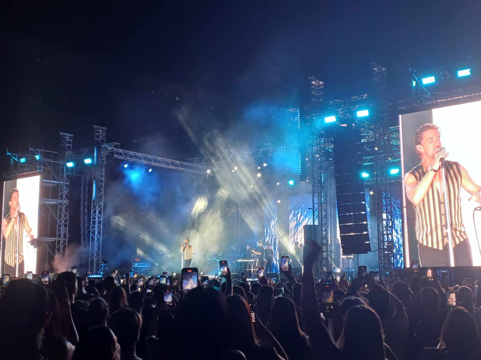 Λαοθάλασσα στη συναυλία του Νίκου Οικονομόπουλου στη Λάρισα (ΦΩΤΟ-ΒΙΝΤΕΟ)