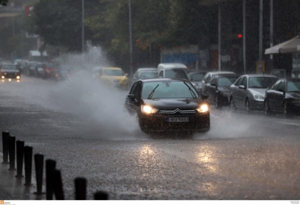 Συναγερμός για έντονα φαινόμενα τις επόμενες ώρες και στη Θεσσαλία– Έρχονται καταιγίδες και χαλαζοπτώσεις