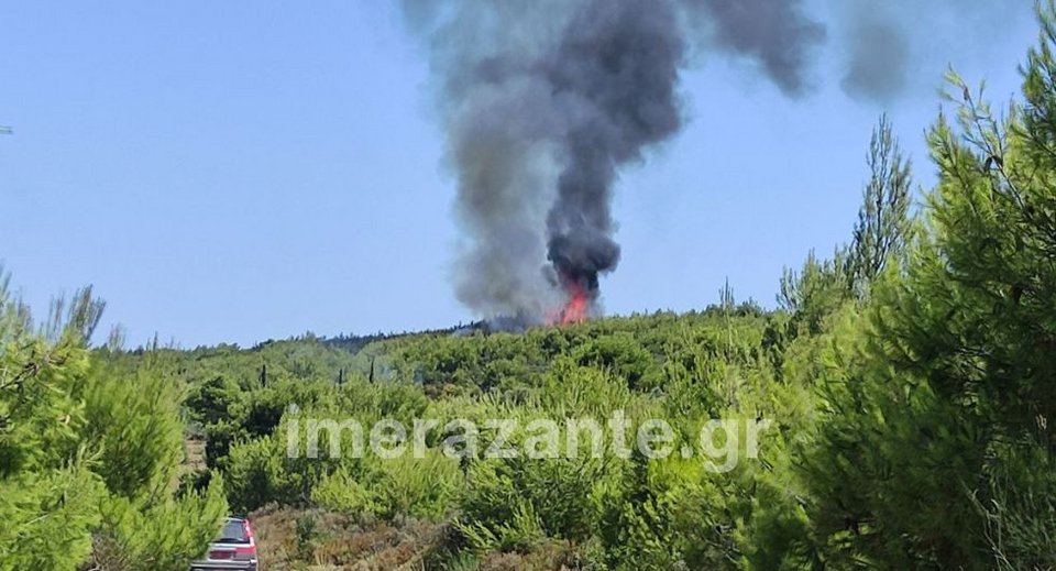 Μαίνεται η φωτιά στην περιοχή Αγαλάς Ζακύνθου -Τραυματίστηκε πυροσβέστης [εικόνες - βίντεο]