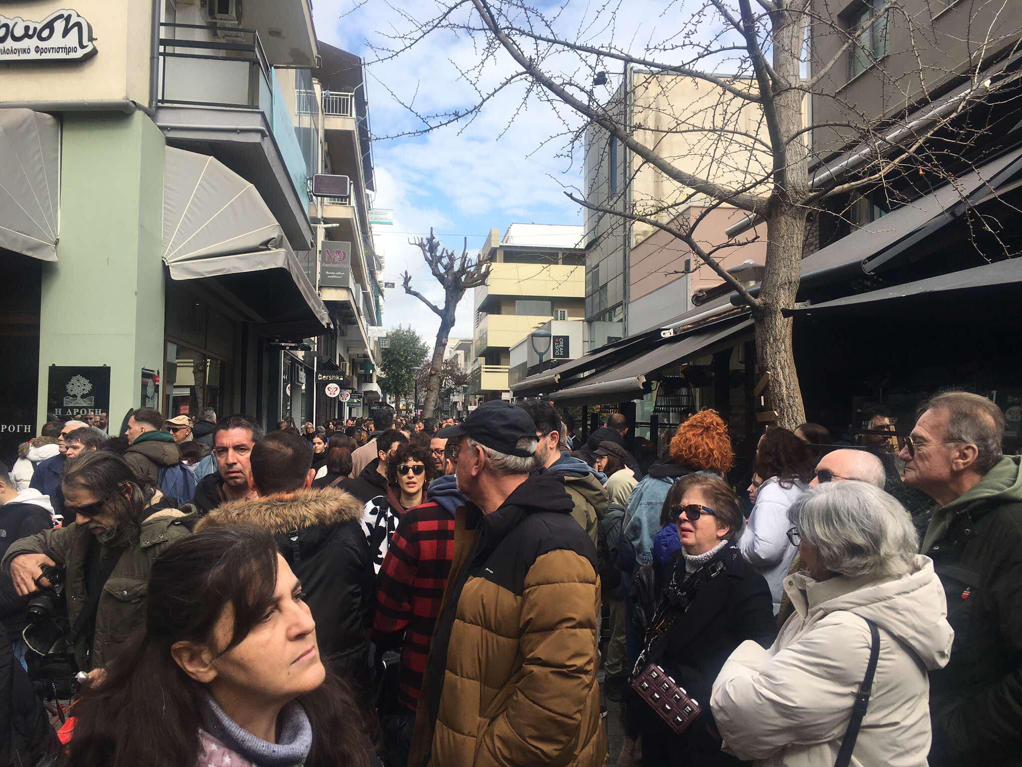 Δείτε φωτογραφικά κλικς από τη μεγαλύτερη συγκέντρωση που έγινε ποτέ στη Λάρισα