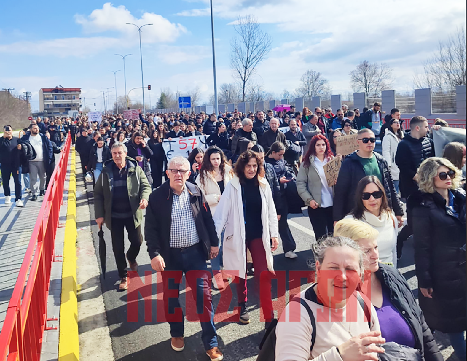 «Φωνή λαού» για τα Τέμπη στην Καρδίτσα - λαοθάλασσα στην κεντρική πλατεία και τον κεντρικό πεζόδρομο (φωτο)