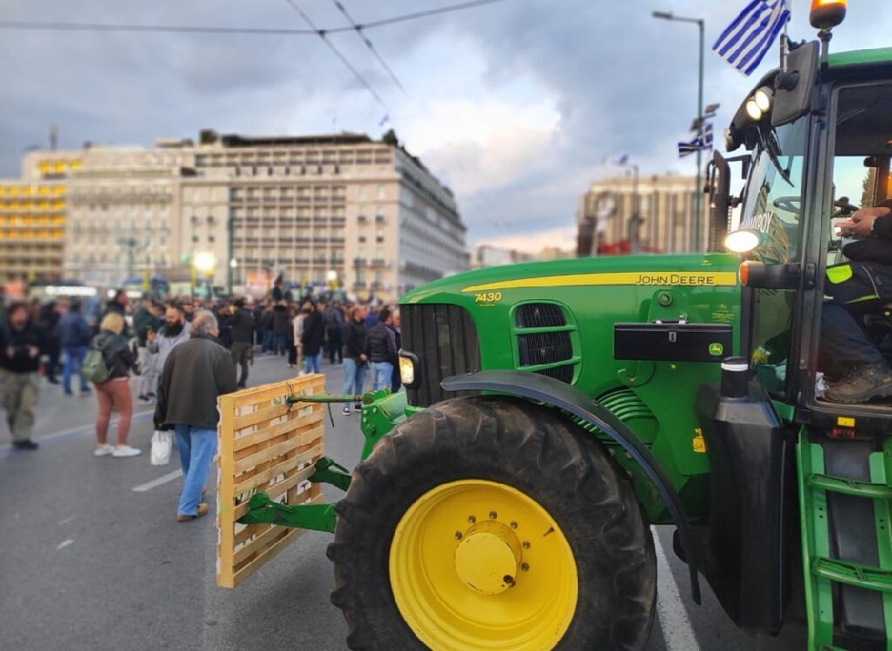 Μεγαλειώδες το συλλαλητήριο των αγροτών στο Σύνταγμα -αναχωρούν σήμερα για να πάρουν αποφάσεις στα μπλόκα