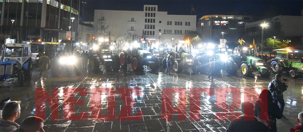«Βούλιαξε» από τρακτέρ και κόσμο η πλατεία της Καρδίτσας (φωτο - βίντεο)