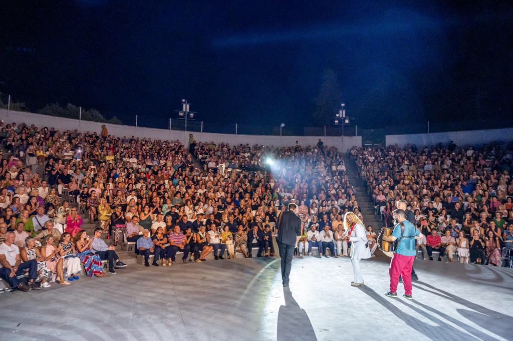 Ικανοποίηση για τη μεγάλη επιτυχία της φιλανθρωπικής συναυλίας της Ρεμπούτσικα