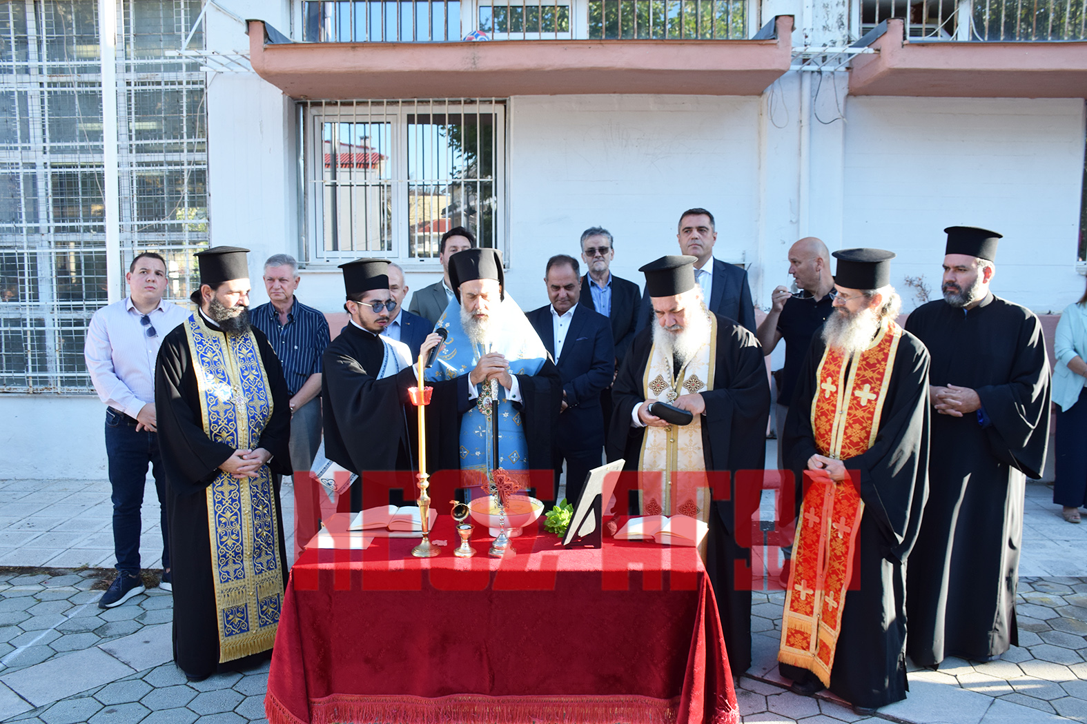 Επιστροφή στα σχολεία για τους μαθητές του Ν. Καρδίτσας, στο 10ο Δημοτικό και στο 4ο Λύκειο ο επίσημος Αγιασμός