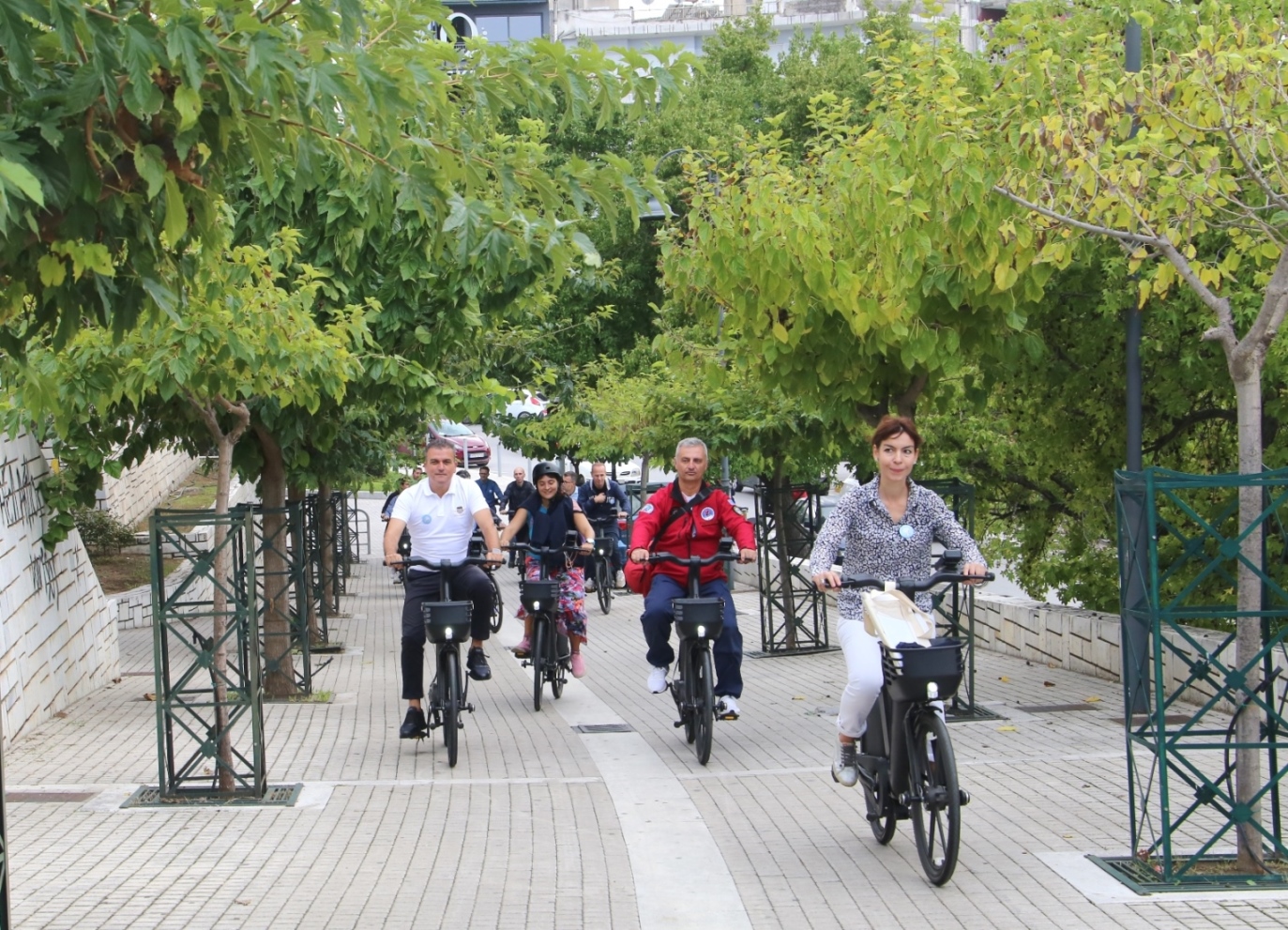 Ξενάγηση με ποδήλατο σε μνημεία και τοπόσημα της Λάρισας (ΦΩΤΟ)