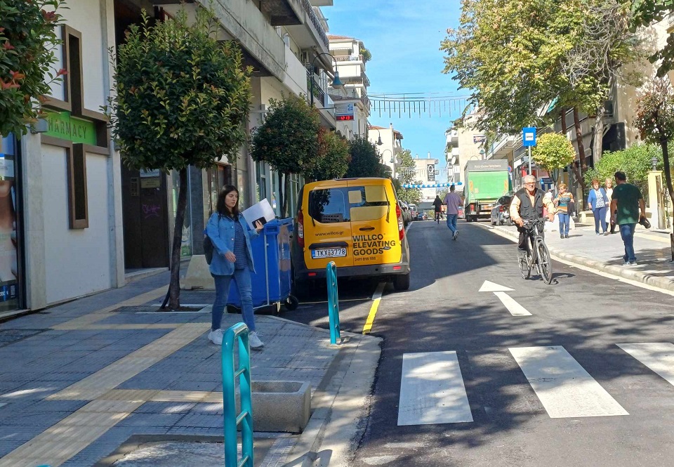 Λάρισα: Παραδόθηκε σε κυκλοφοράι η ανασκευασμένη Μανωλάκη νωρίς το μεσημε΄ρι (ΦΩΤΟ)