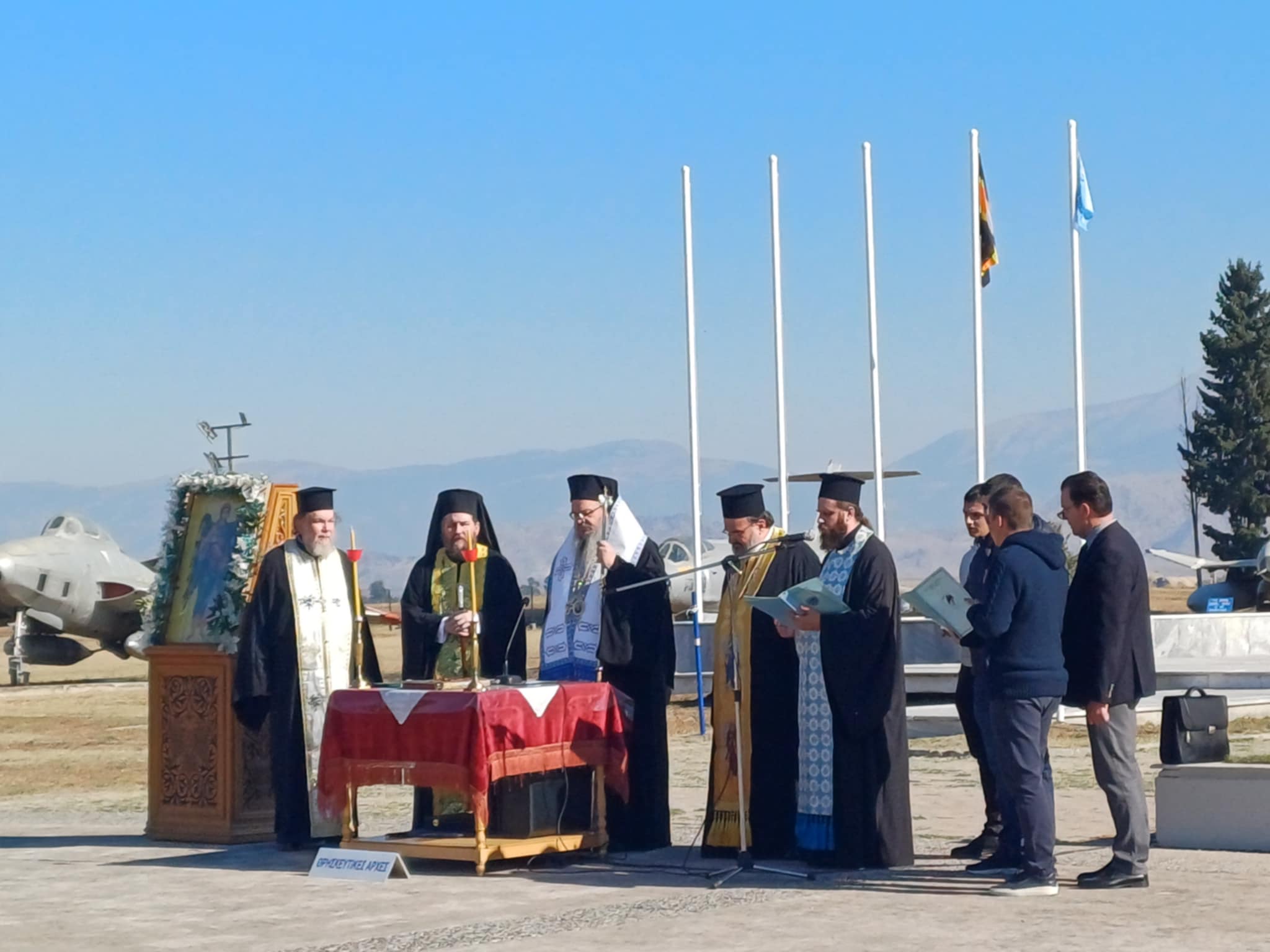 Με πανηγυρικό τρόπο  ξεκίνησαν οι εκδηλώσεις στην 110 Πτέρυγα Μάχης για τον εορτασμό της Πολεμικής Αεροπορίας (ΦΩΤΟ)