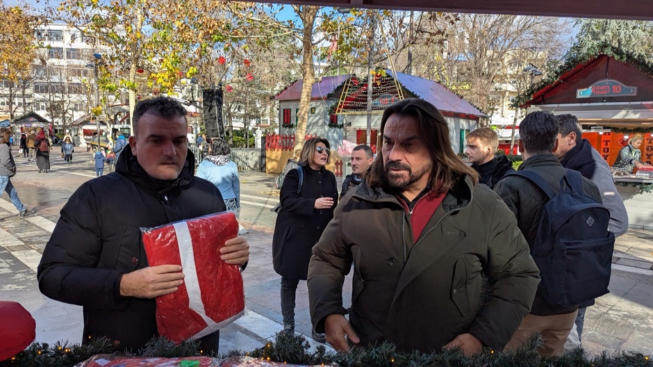 Παραμονή Πρωτοχρονιάς με Santa Walk στη Λάρισα - Δήμος Λαρισαίων και Ελληνική Αντικαρκινική Εταιρεία ενώνουν δυνάμεις