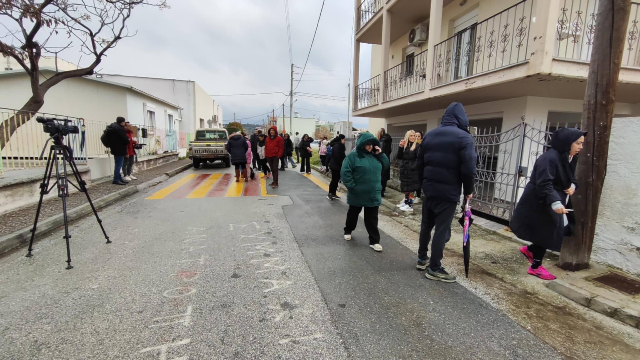 Σοκαρισμένοι οι γονείς για το νεό ατύχημα στο 27ο Δημοτικό σχολείο στις Αλυκές (ΦΩΤΟ)