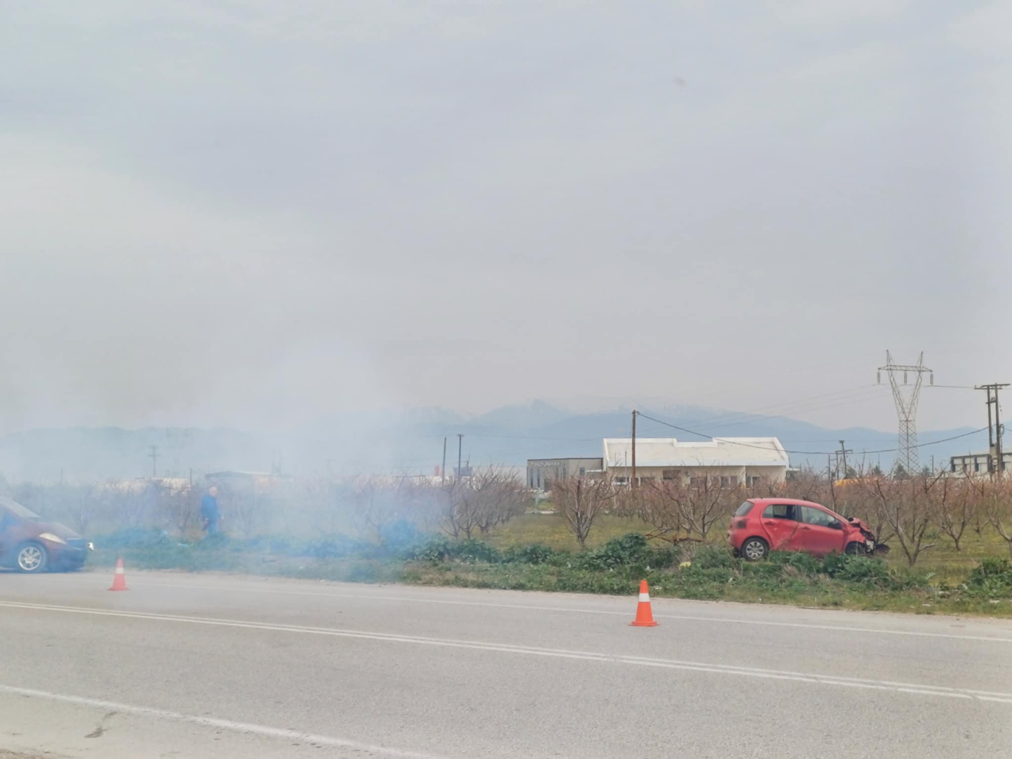 Σοβαρό τροχαίο έξω από τη Γιάννουλη -σύγκρουση δύο ΙΧ με τρεις τραυματίες (ΦΩΤΟ)