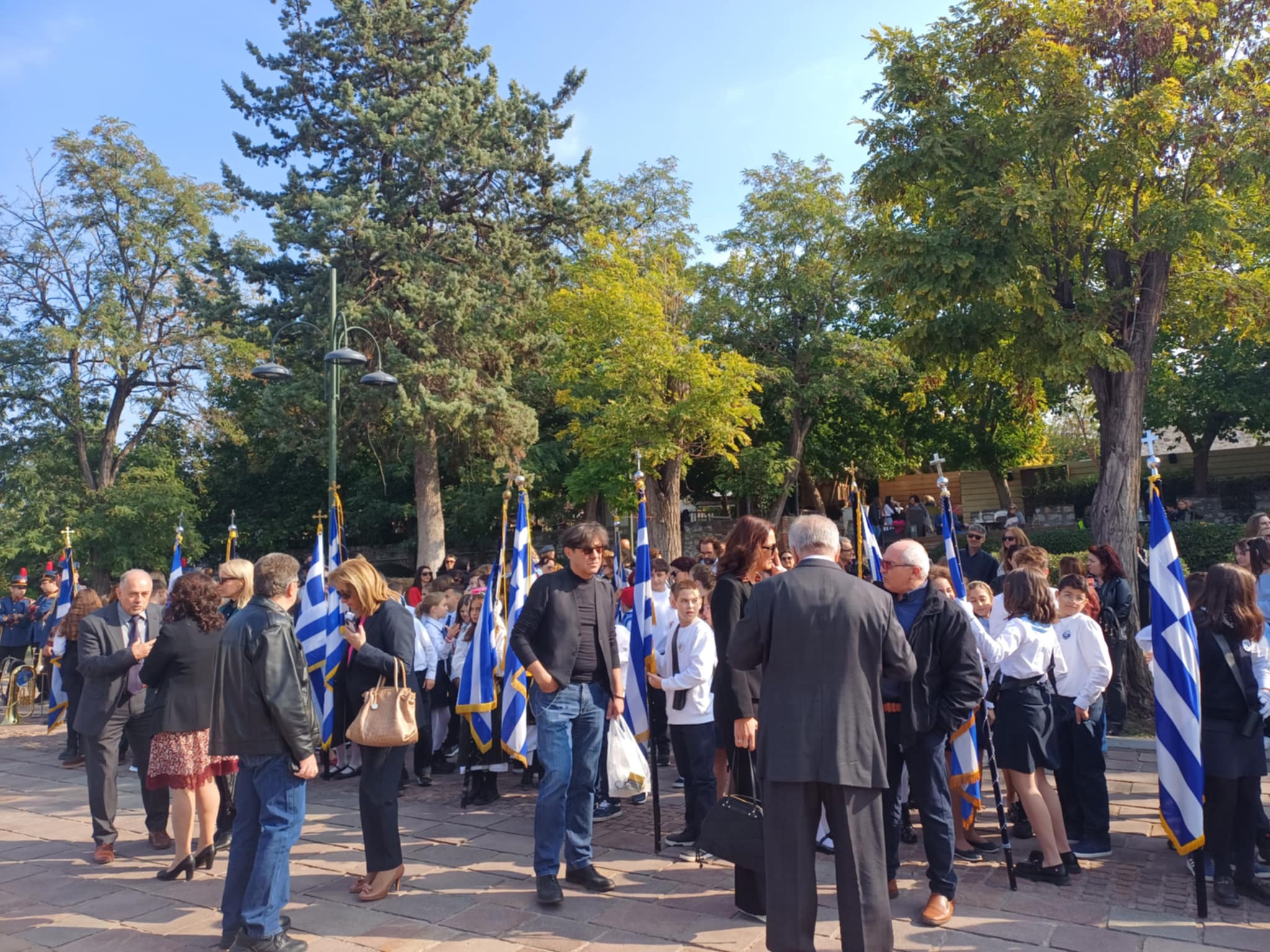 Ξεκίνησαν οι εορταστικές εκδηλώσεις για την επέτειο της 28ης Οκτωβρίου (ΦΩΤΟ)