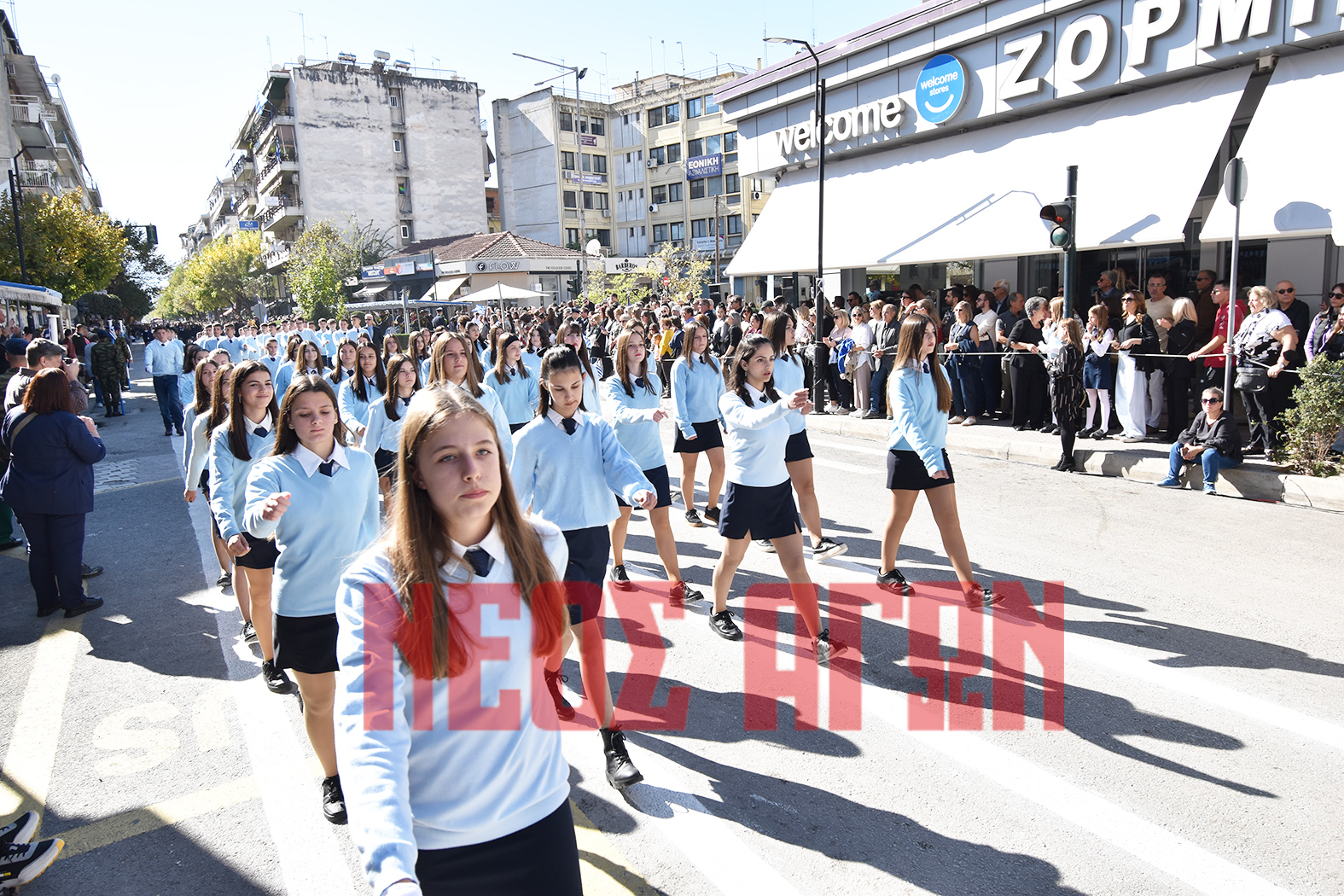 Συγκίνηση και περηφάνια στην παρέλαση της Καρδίτσας για 28η Οκτωβρίου (φωτο - βίντεο)