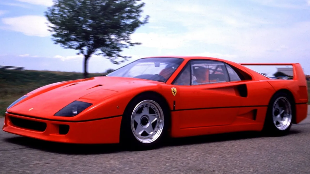 Η θρυλική Ferrari F40 επιστρέφει.