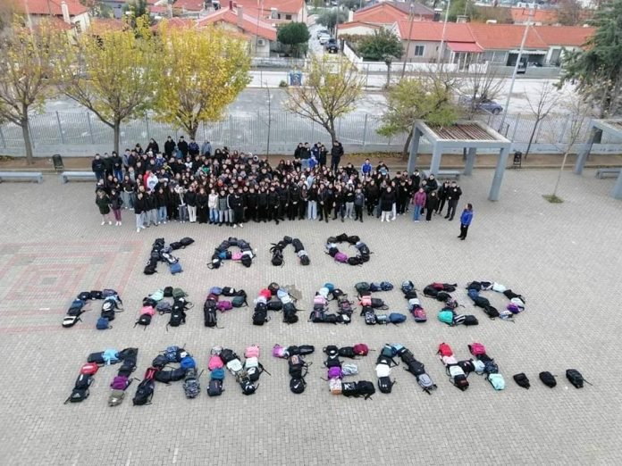 Ξάνθη: Συγκινούν οι μαθητές για τον 16χρονο που έχασε τη ζωή του από διαρροή αερίου -Καλό ταξίδι Παντελή.