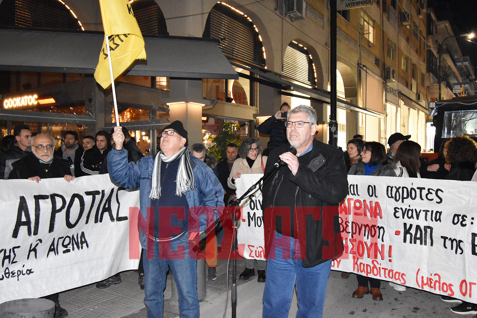 Η καρδιά του μπλόκου του Ε-65 χτύπησε στο κέντρο της Καρδίτσας (φωτο - βίντεο)