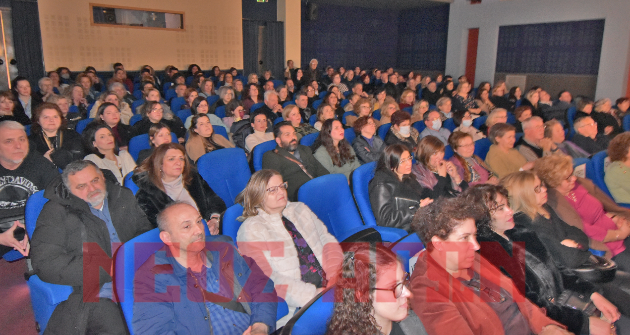 Τον ηθοποιό Γιάννη Βούρο τίμησε το Φεστιβάλ Ερασιτεχνικού Θεάτρου Καρδίτσας (φωτο)