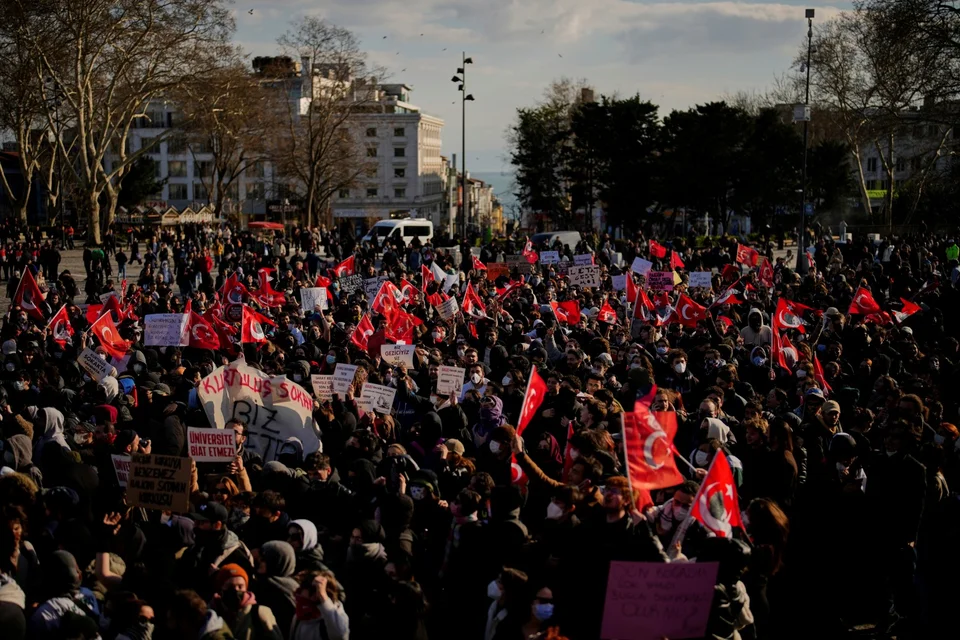 «Νύχτα δημοκρατίας» στην Τουρκία: Κάλεσμα της αντιπολίτευσης σε διαδηλώσεις, παρά τις προειδοποιήσεις Ερντογάν