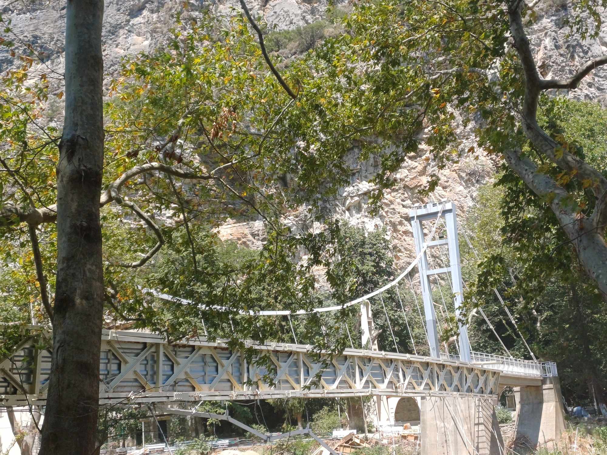 Τέμπη: Ξεκινά η αποκατάσταση της κρεμαστής γέφυρας στην Αγία Παρασκευή