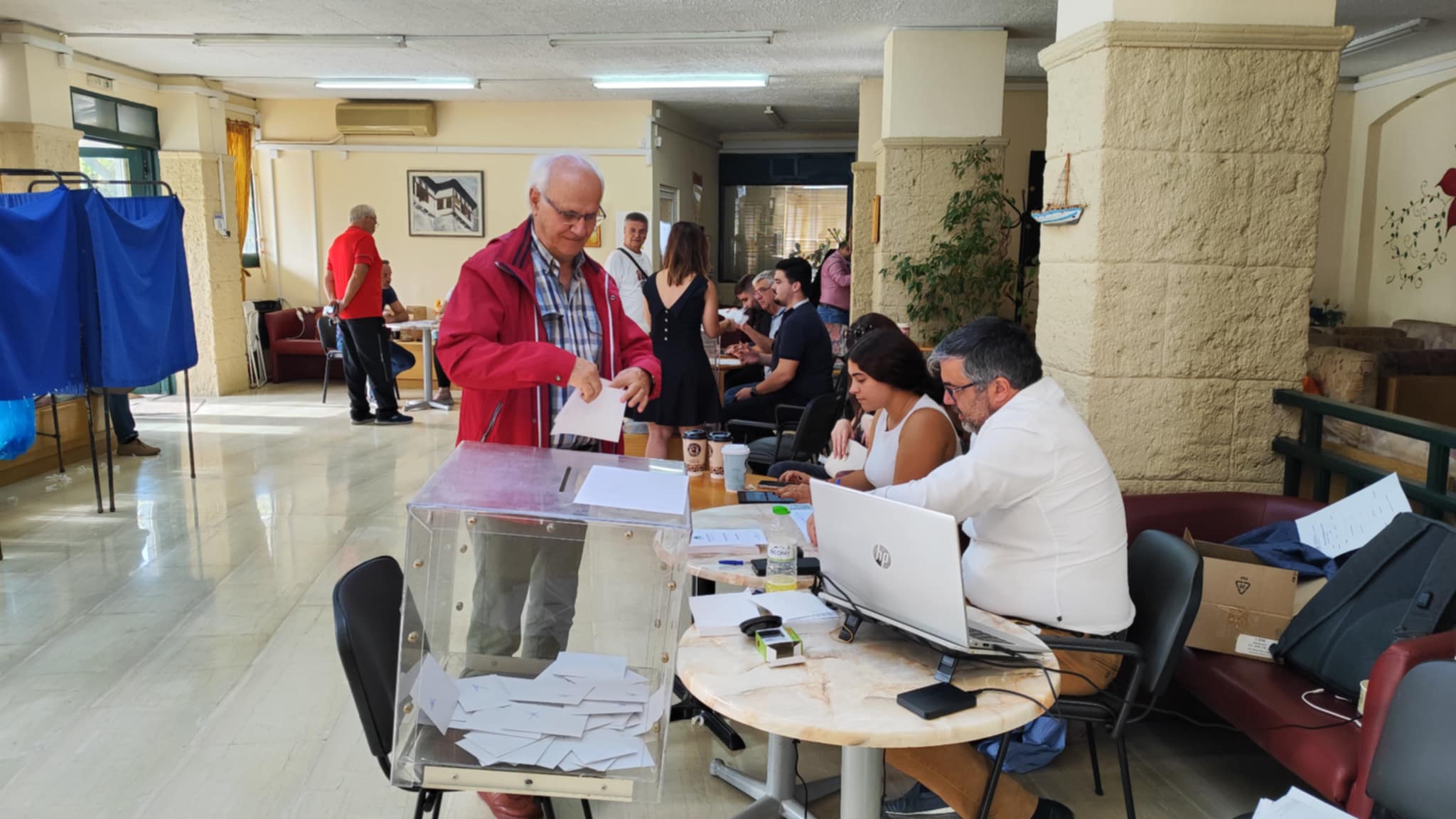 Στον Βόλο ψήφισε ο Κουρετας-το μήνυμά του για τις εσωκομματικε΄ς εκλογές στο ΠΑΣΟΚ