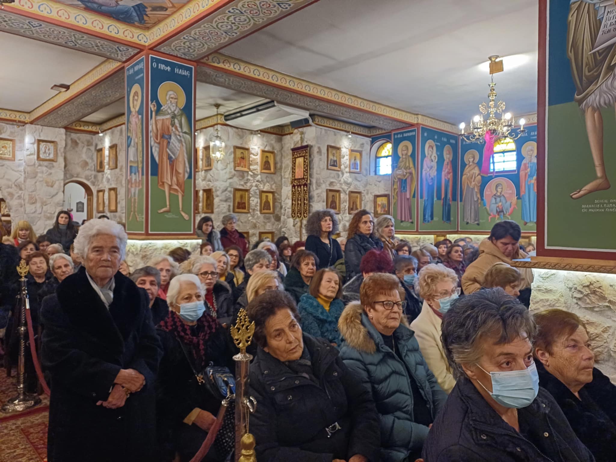 Πλήθος πιστών την Αγία Αικατερίνη στη συνοικία Αλκαζαρ (ΦΩΤΟ)