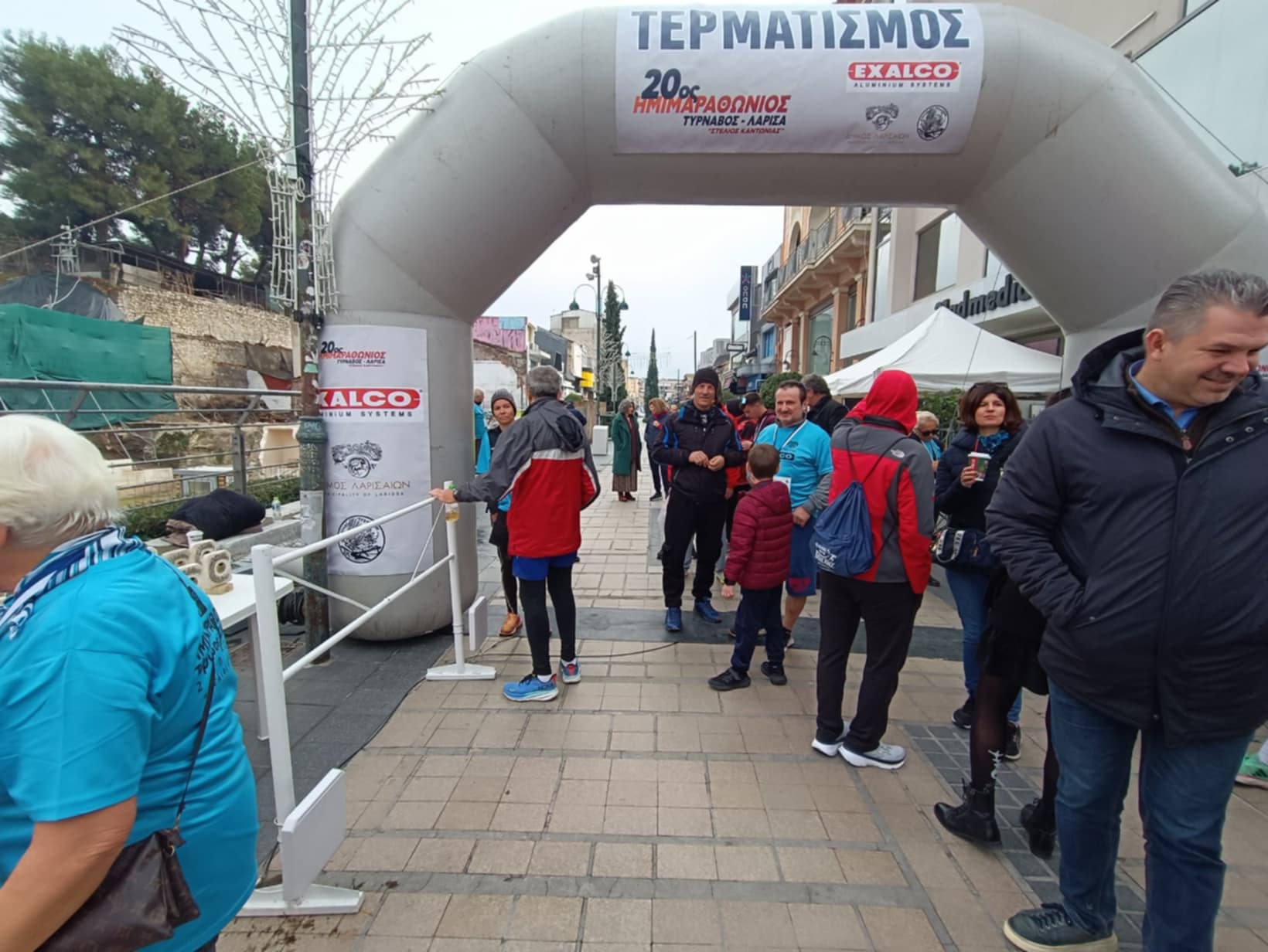 Μεγάλη συμμετοχή στον 20ο Ημιμαραθώνιο Τύρναβος – Λάρισα «Στέλιος Καντώνιας». (ΦΩΤΟ)