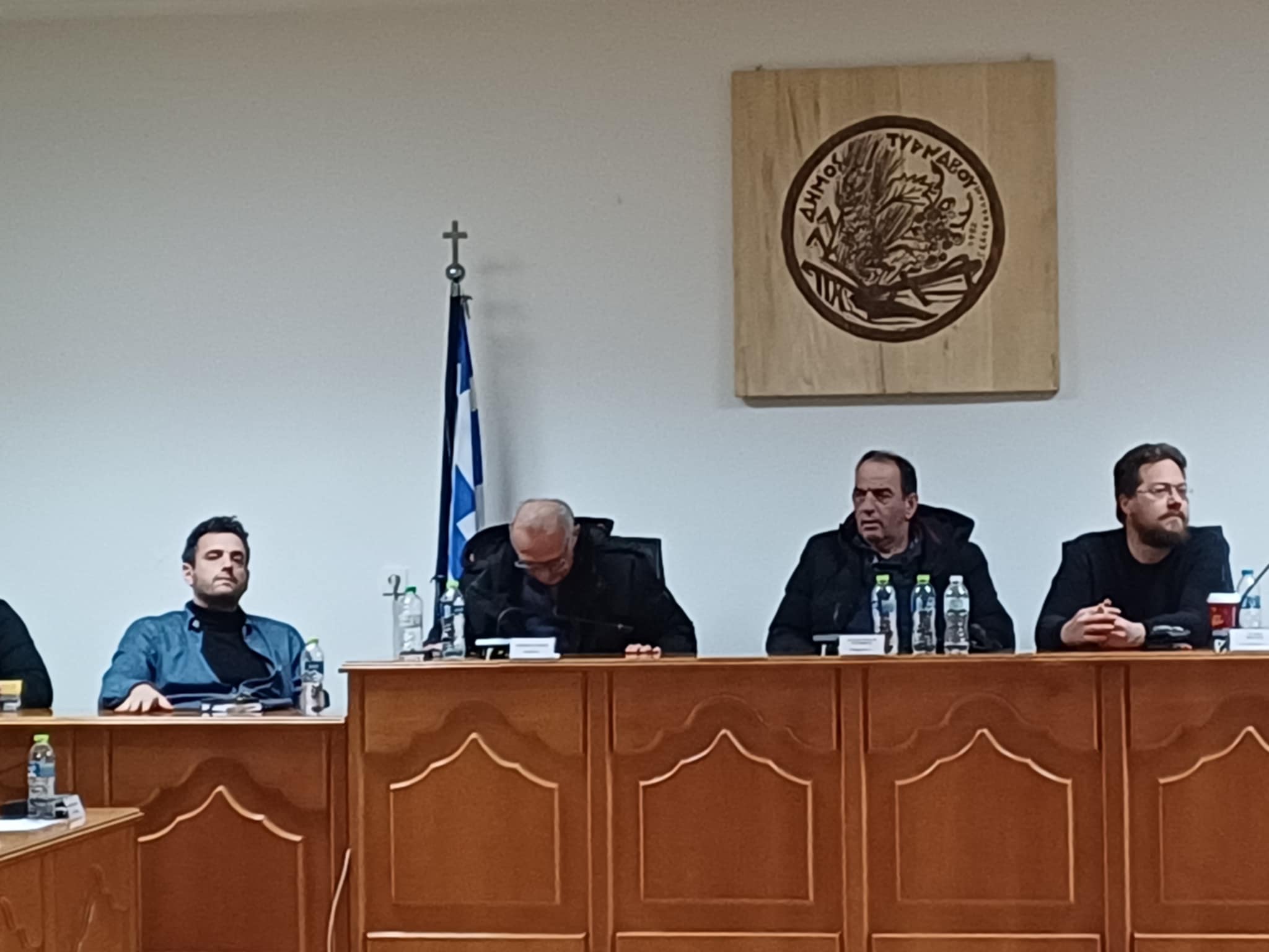 Σκληραίνουν τη στάση τους οι Θεσσαλοί αγρότες: Θα κλείνουν κάθε απόγευμα τις εθνικές οδούς (ΦΩΤΟ)