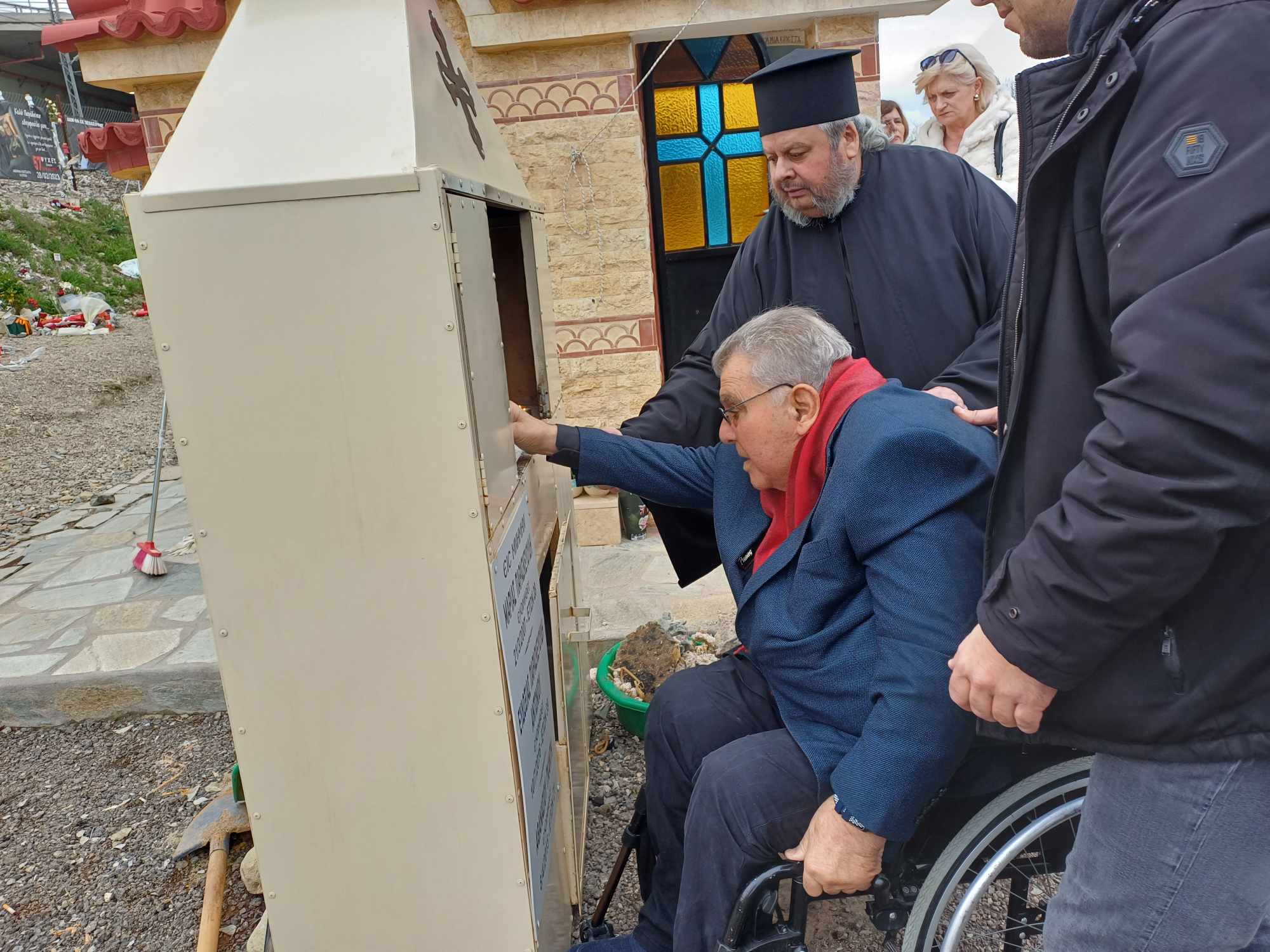 Επίσκεψη Πρόδρομου Εφιετζόγλου στον τόπο της τραγωδίας στα Τέμπη και τρισάγιο (φωτ.)