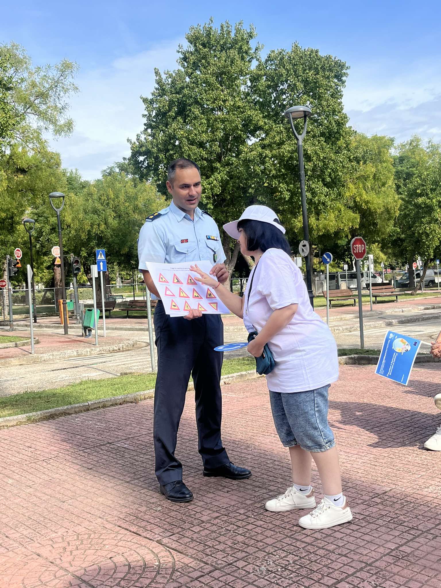 Ενημερωτική δράση για την κυκλοφοριακή αγωγή - Από τον Δήμο Λαρισαίων, το Τμήμα Τροχαίας Λάρισας και το ΚΔΗΦ «Θέληση Ζωής»