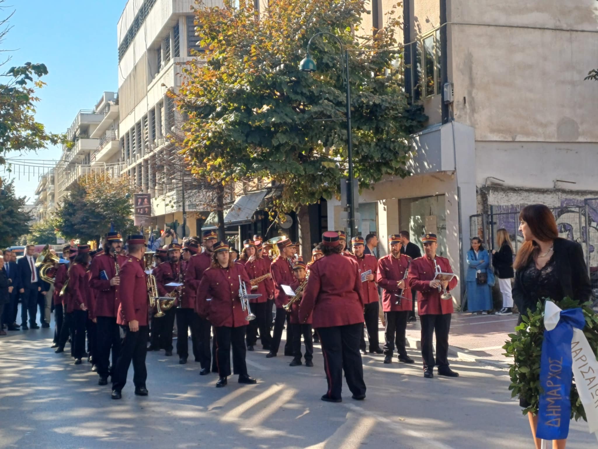 Με λαμπρότητα η Λάρισα τιμά την 80η επέτειο απελευθέρωσης της από τη Γερμανική κατοχή (ΦΩΤΟ)