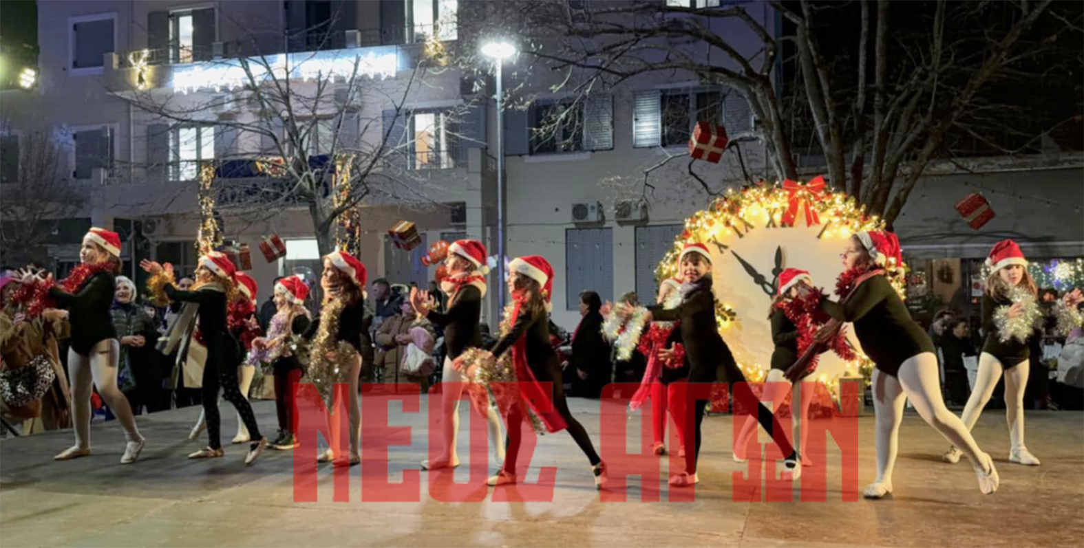 Λαμπερή και γεμάτη ελπίδα η φωταγώγηση του Χριστουγεννιάτικου δέντρου στον Παλαμά (φωτο - βίντεο)