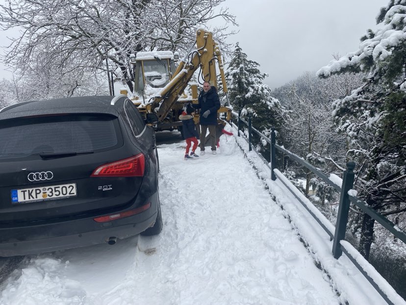 Όμορφες εικόνες σε λευκό φόντο πάνω από τη Λίμνη Πλαστήρα στη Φυλακτή (ΦΩΤΟ)