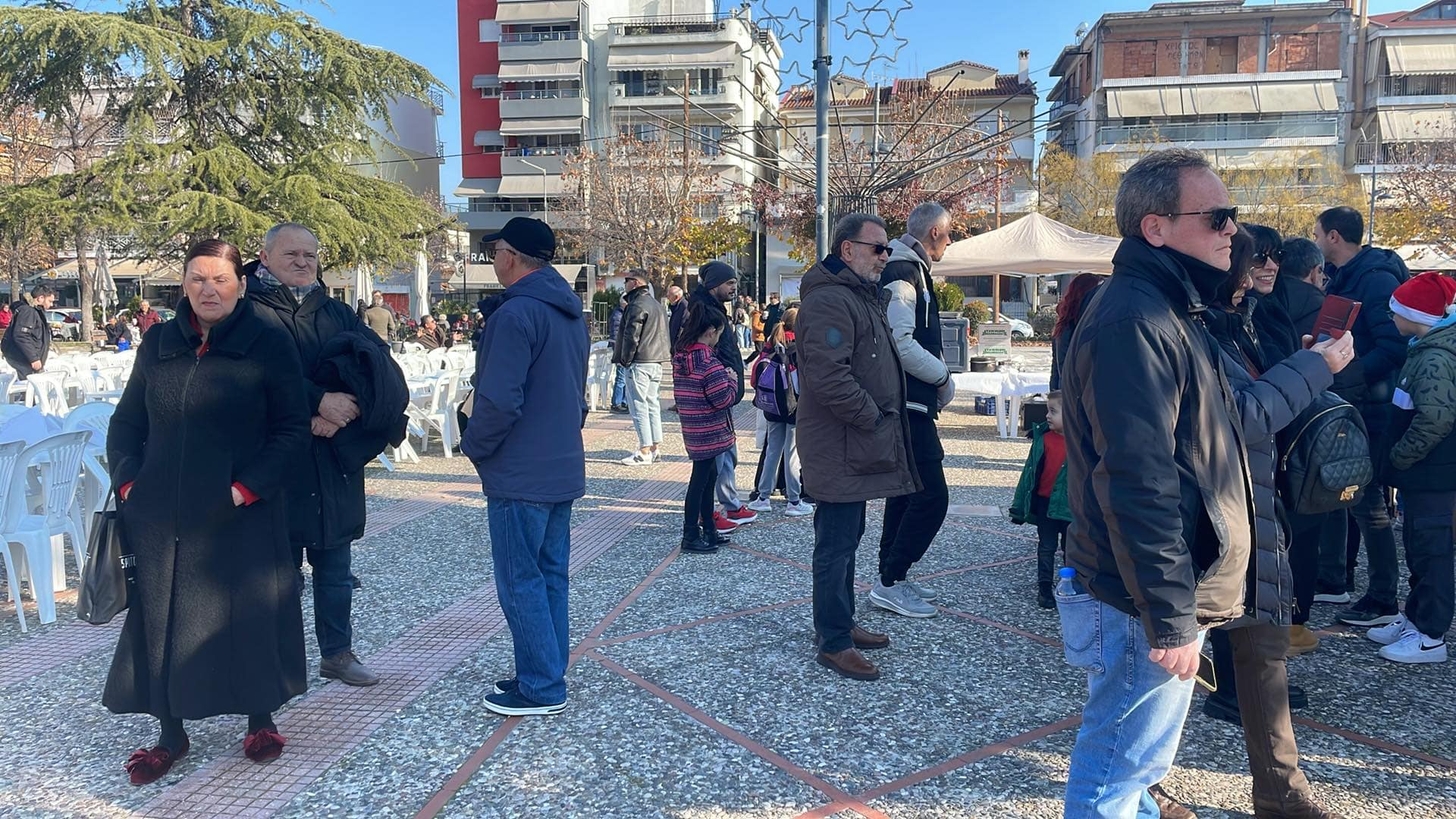 Πλήθος κόσμου αυτή την ώρα στη γουρουνοχαρά στη Φιλιππούπολη (ΦΩΤΟ)