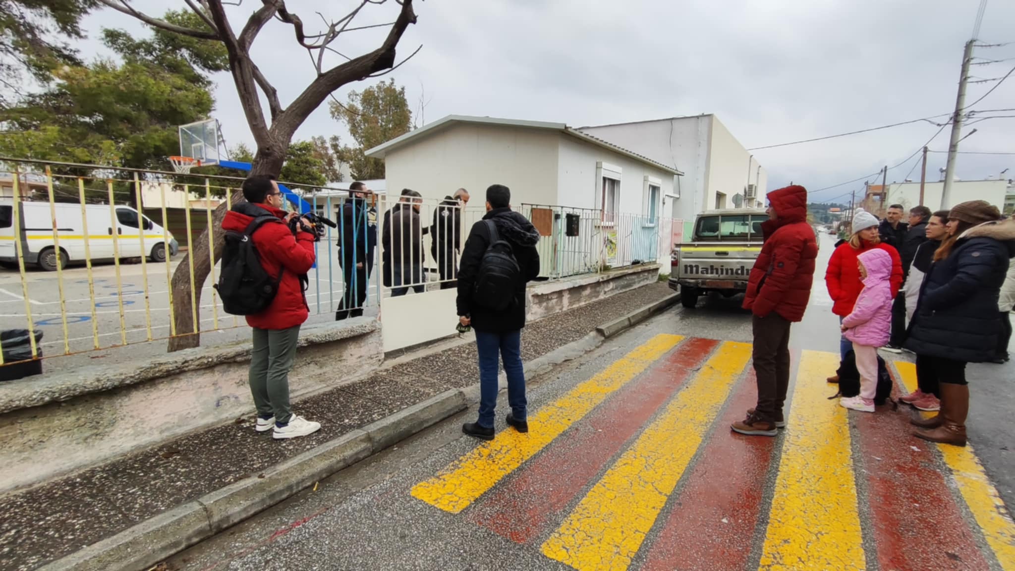 Σοκαρισμένοι οι γονείς για το νεό ατύχημα στο 27ο Δημοτικό σχολείο στις Αλυκές (ΦΩΤΟ)