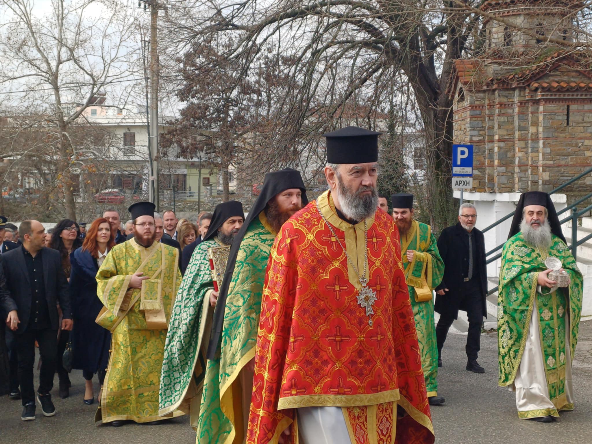 Παρουσία πλήθους πιστών και του δημάρχου Αθηναίων ο λαμπρός εορτασμός των Αηγίων Αντωνίων στην Αγιά (ΦΩΤΟ+video)